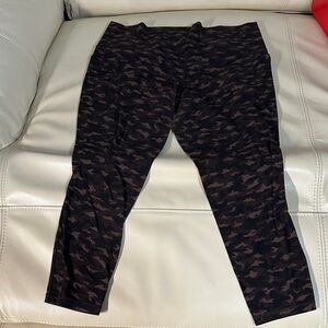 Athleta Brown 7/8 Crop Camouflage Leggings